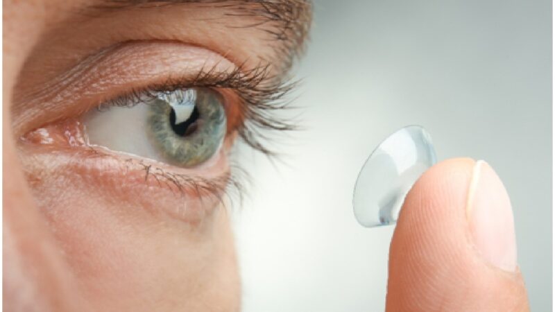 Use Of contact lenses daily